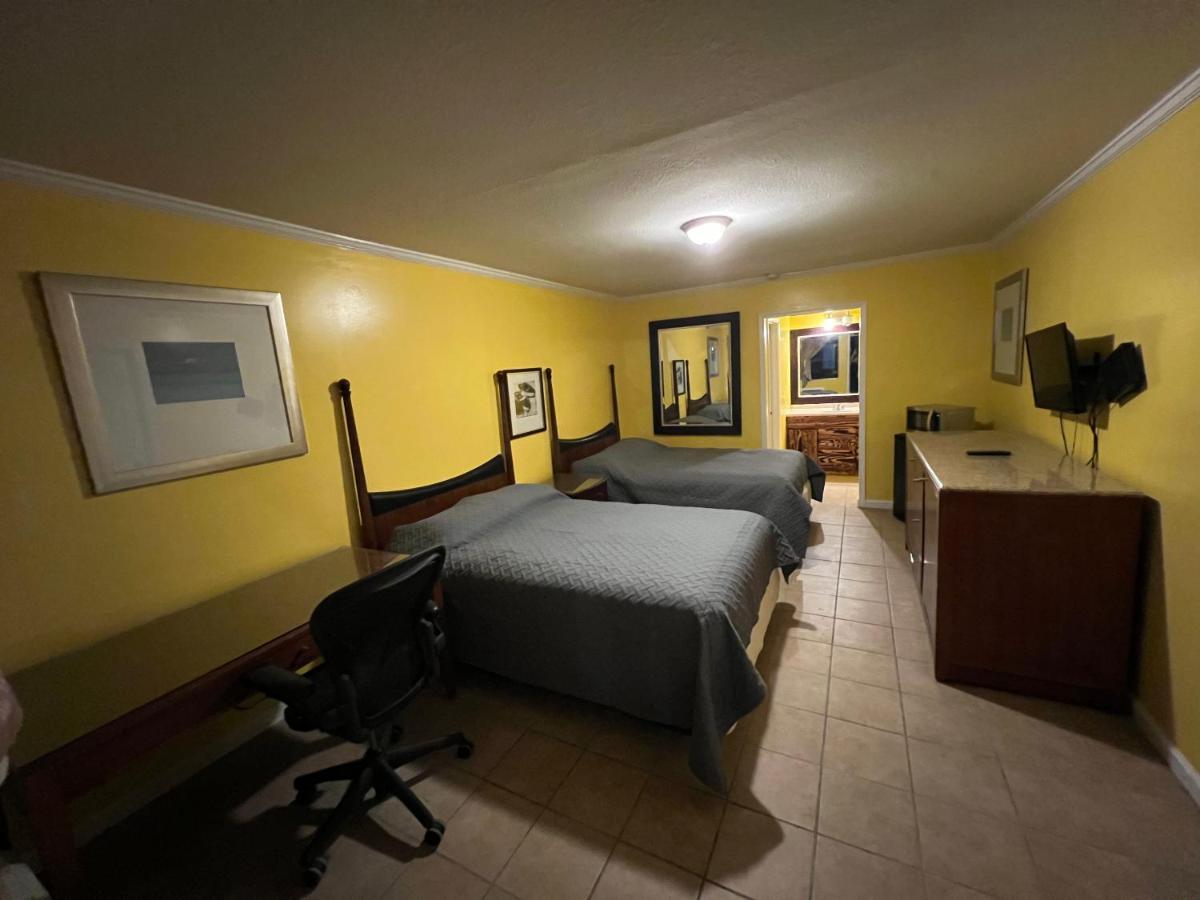 Dragon Inn & Suites Fayette Екстер'єр фото