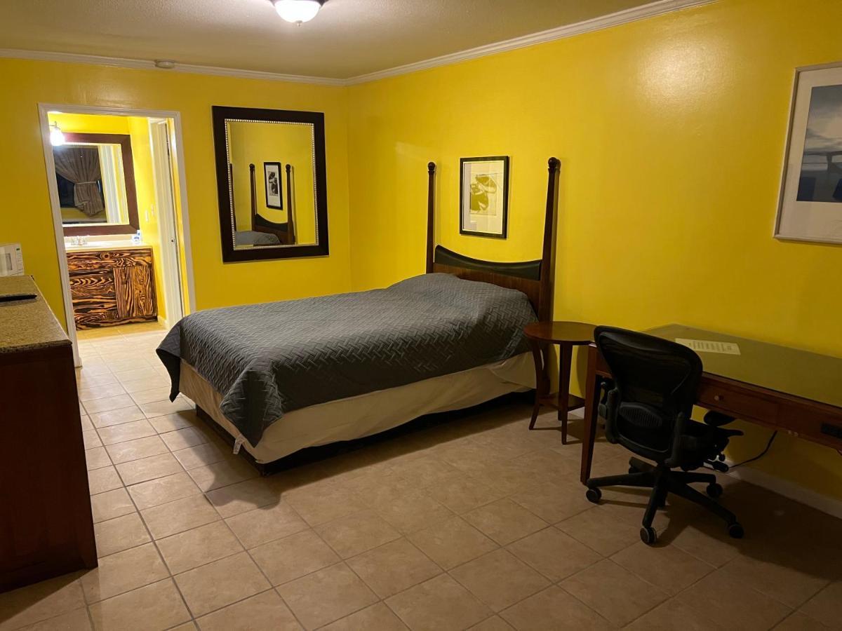 Dragon Inn & Suites Fayette Екстер'єр фото