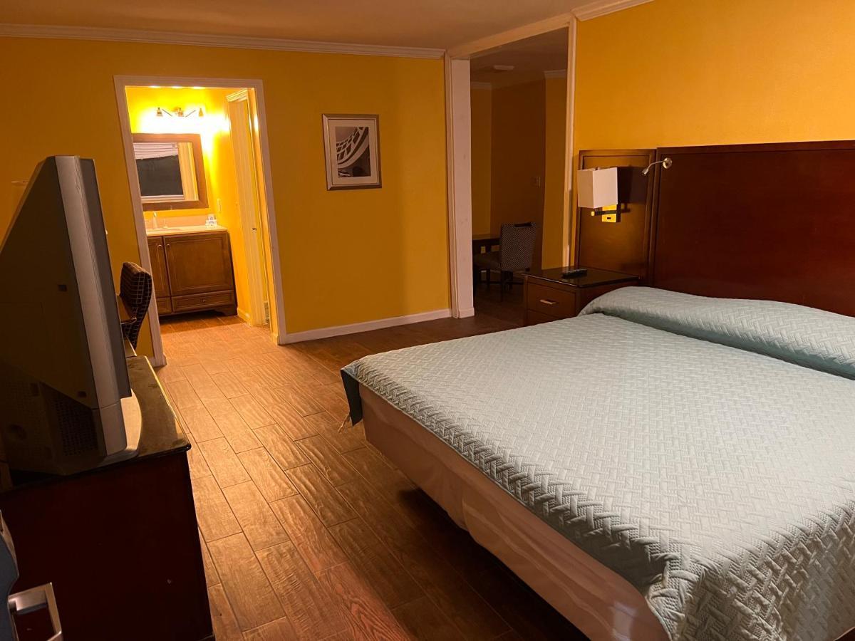 Dragon Inn & Suites Fayette Екстер'єр фото
