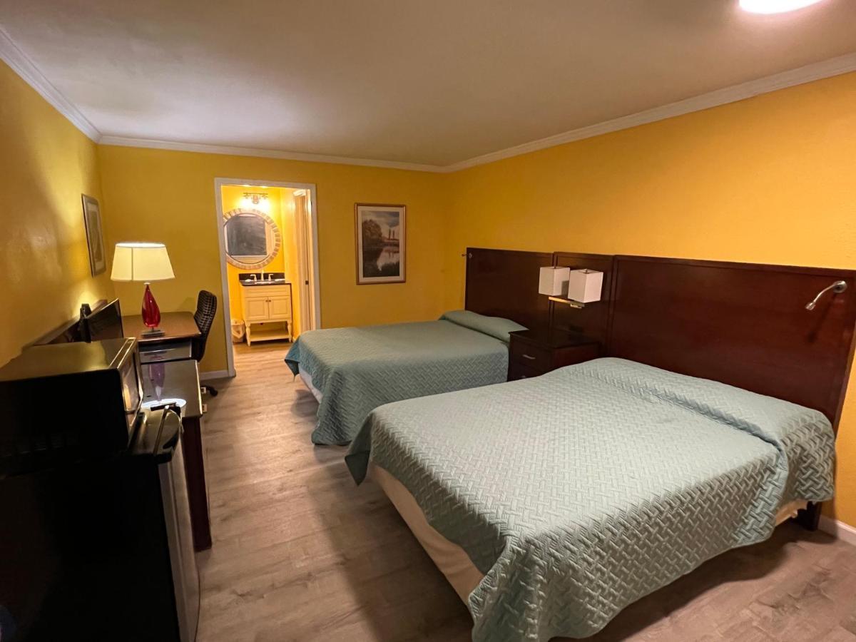 Dragon Inn & Suites Fayette Екстер'єр фото