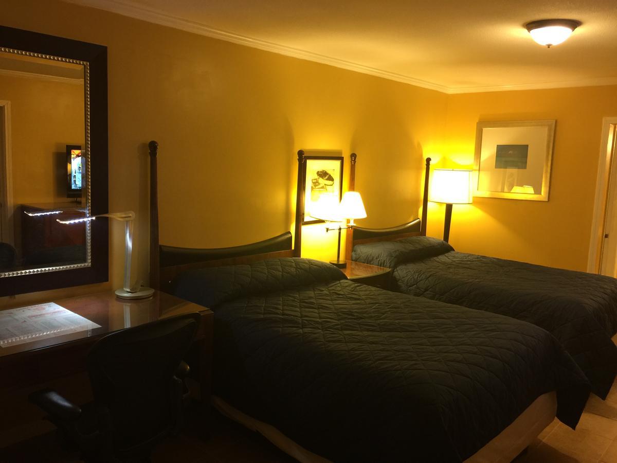 Dragon Inn & Suites Fayette Екстер'єр фото