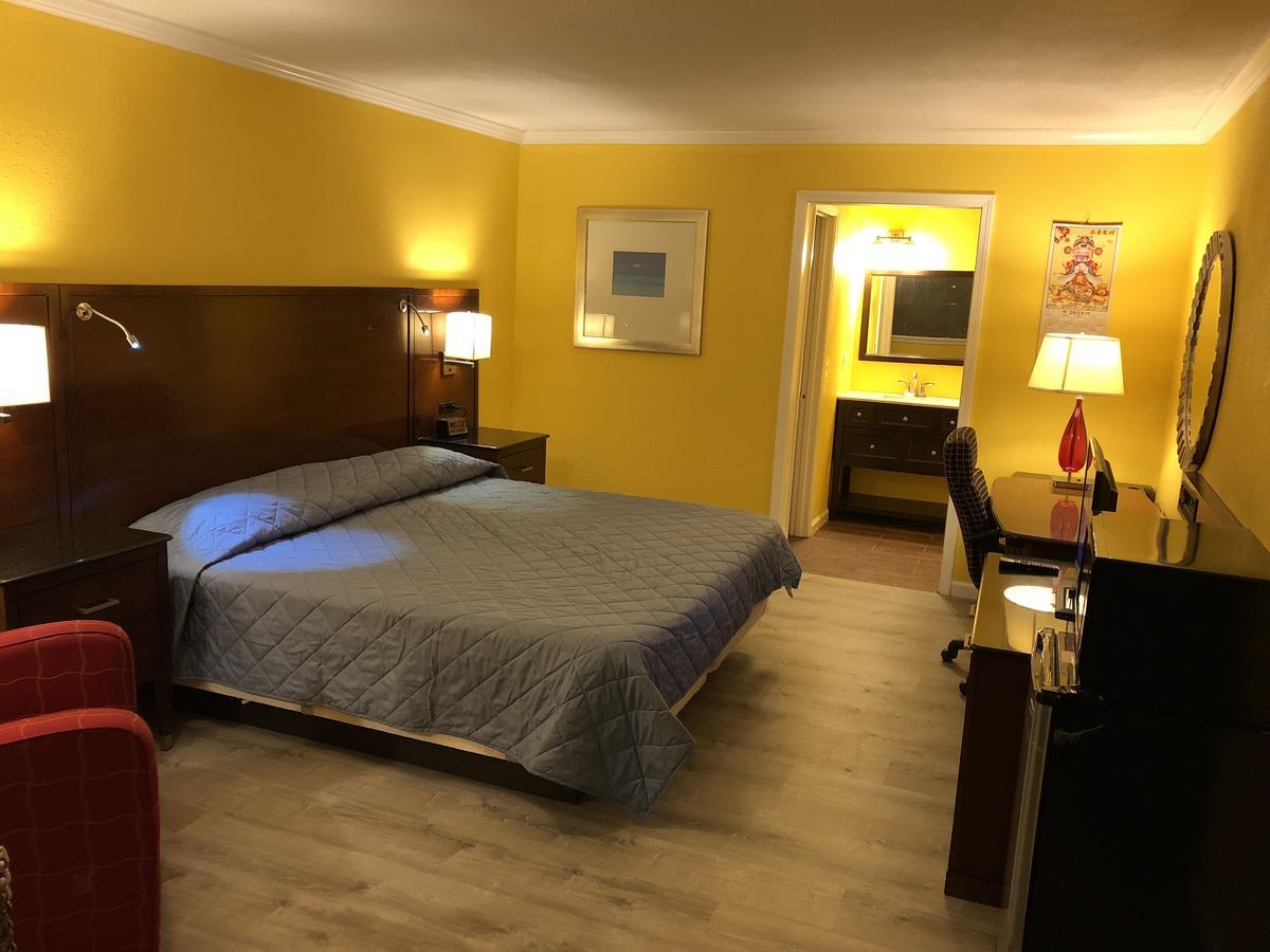 Dragon Inn & Suites Fayette Екстер'єр фото